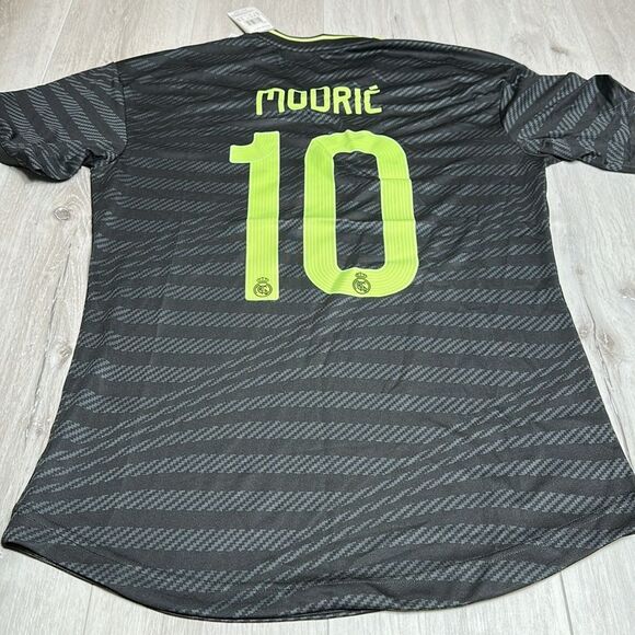 Adidas Madrid 22/23‎ Third Shirt with Modric 10  Black/Lime Green Size 2XL NWT - Picture 7 of 8
